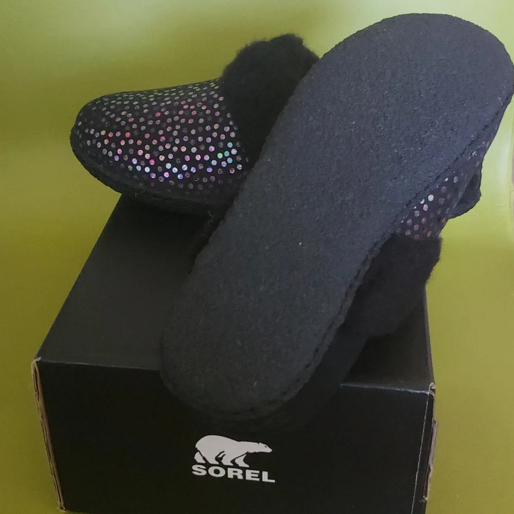SOREL Girl's Nakiska Iridescent Polka Dot Suede Slippers